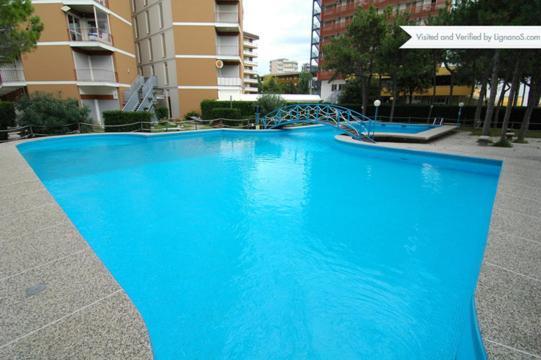 Residence Cristallo - Sabbiadoro Lignano Sabbiadoro Buitenkant foto